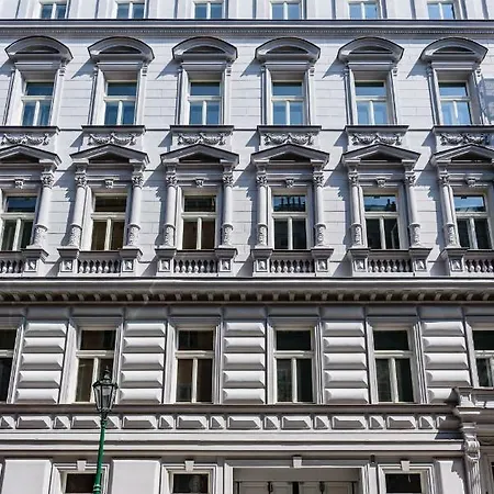 Apartament Chateau Savoy Serikova *